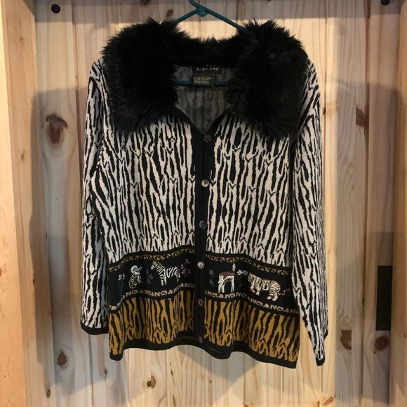 VTG Ruby Cho Animal Print Wool Cardigan w/Detachable Collar Button Front. - Picture 3 of 3